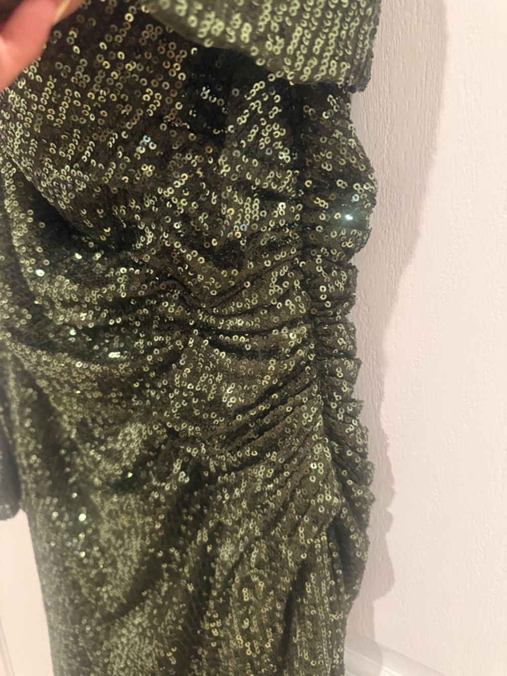 🇯🇵Mac Duggal Sequined Drop Shoulder Faux Wrap Gown - Picture 8 of 13